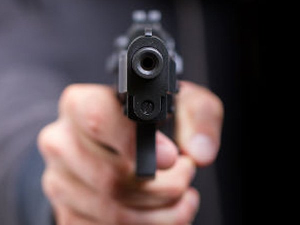 Indian student shot dead at grocery store in U.S. Indian student shot dead at grocery store in U.S.