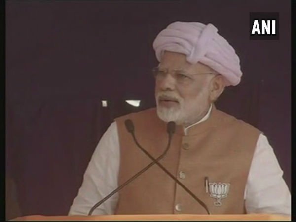 I sold tea, but not the nation: Modi strikes back at Congress I sold tea, but not the nation: Modi strikes back at Congress