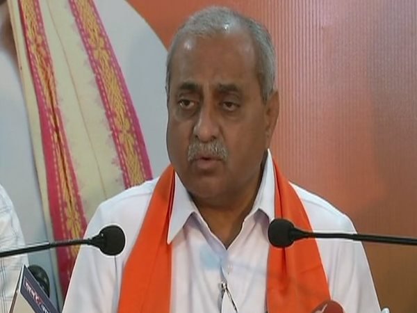 Gujarat DCM Nitin Patel calls Hardik Patel foolish accepting Congress proposal Gujarat DCM Nitin Patel calls Hardik Patel foolish accepting Congress proposal