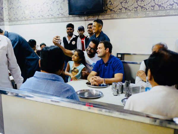 Gujarat Election: Rahul Gandhi enjoy Gujarat Food at Vapi Gujarat Election: Rahul Gandhi enjoy Gujarat Food at Vapi