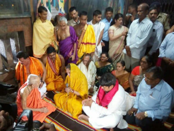 Rajastan CM Vasundhara Raje visited Udupi and Kollur in Karnataka state Rajastan CM Vasundhara Raje visited Udupi and Kollur in Karnataka state