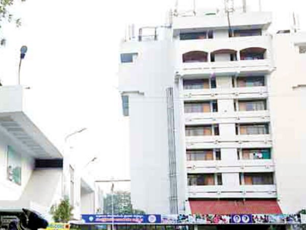 Bad Experience for Telangana Minister in Delhi Telangana Bhavan! Bad Experience for Telangana Minister in Delhi Telangana Bhavan!