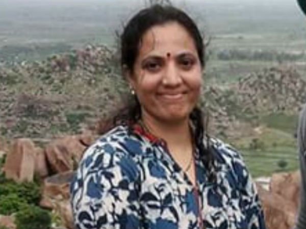 Grand daughter of KC Reddy protest against Congress govt in Karnataka Grand daughter of KC Reddy protest against Congress govt in Karnataka