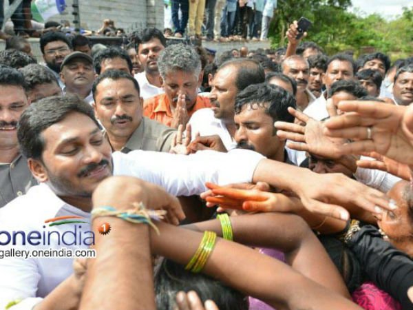 YSRCP activists dead due to heartattack in Kadapa district on Monday. YSRCP activists dead due to heartattack in Kadapa district on Monday.