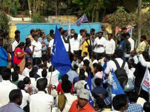 బాధితులా?.. నటులా?: