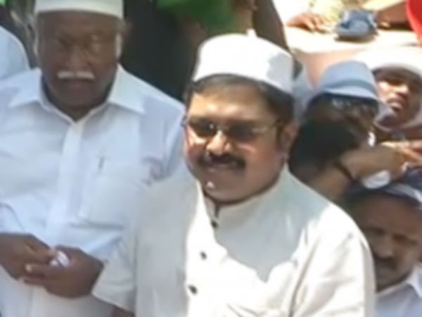 పోలీసులకు ఫిర్యాదు