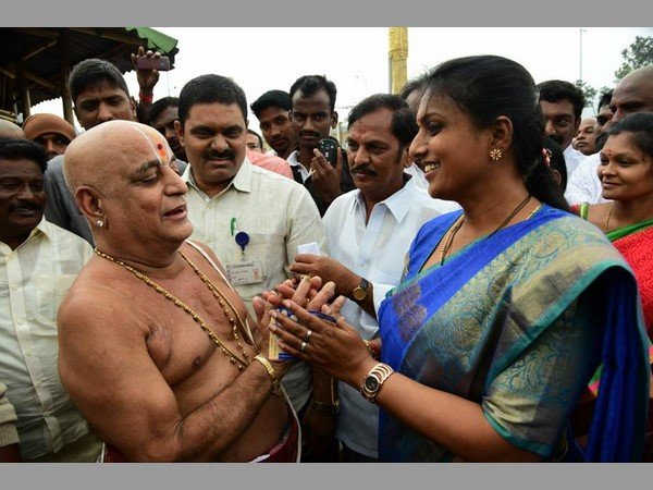 ఎవరికి ఫిర్యాదు చేయాలో వారికే చేస్తా