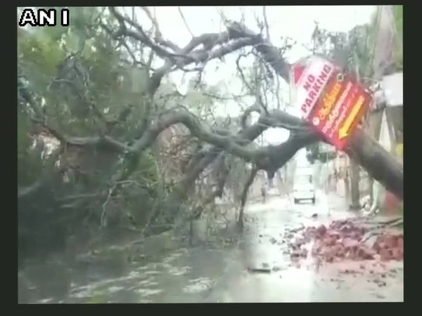 పలు రైళ్లు బంద్