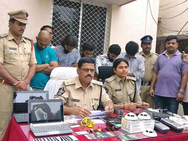 క్రిమినల్స్ గుట్టు రట్టయింది...