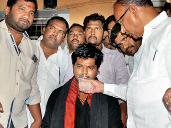 ఫైనాన్సర్ల వేధింపులతో క్యాబ్ డైవర్ల ఆవేదన ఇలా