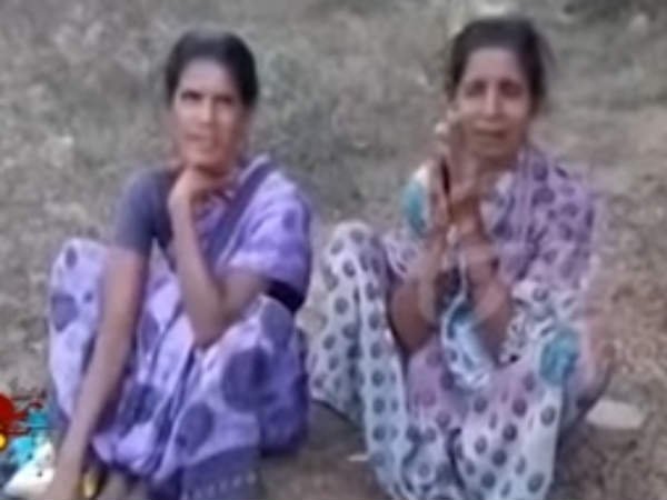 అటవీప్రాంతంలో బస్సు ఆపి: