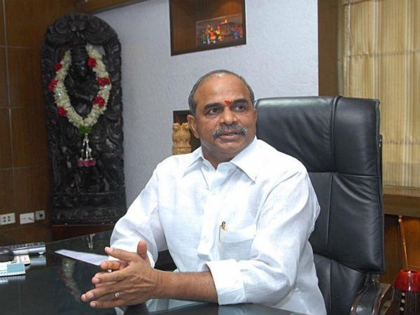 వైయస్ రాజశేఖర రెడ్డి ఆశీస్సులతో