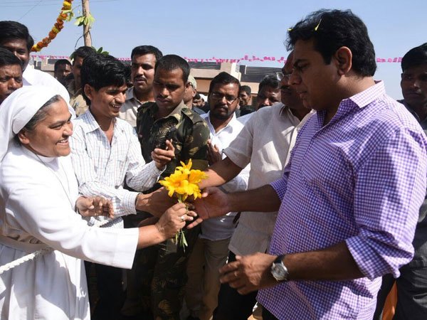 కాంగ్రెస్ది మొసలి కన్నీరు