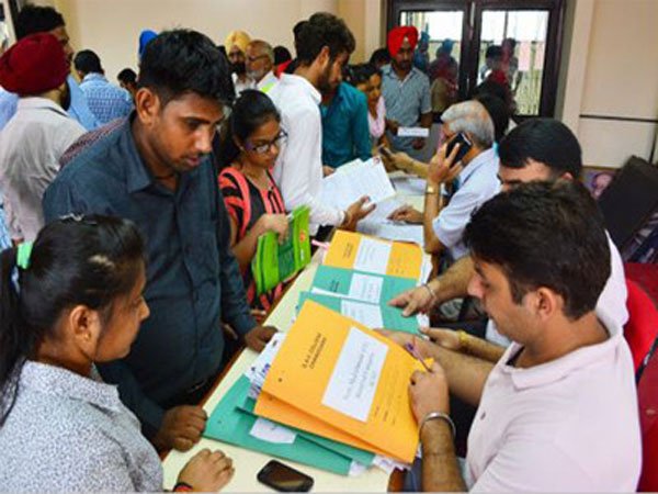టాప్ కాలేజీల్లో చేరినా: