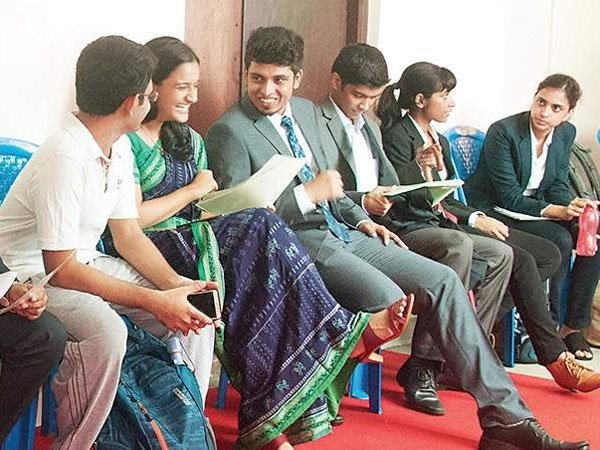 పేరుకే టాప్ కాలేజీలు: