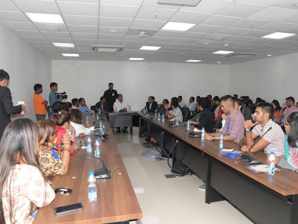రాష్ట్ర పర్యటనకు...