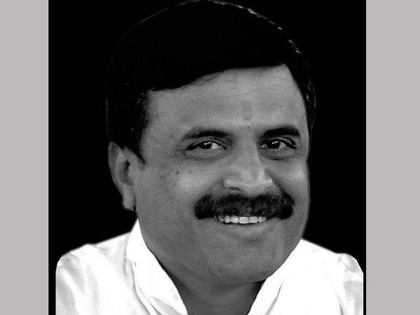 దేవాలయాలకు గుజరాత్ రాష్ట్ర రాజకీయాలు నిదర్శనం