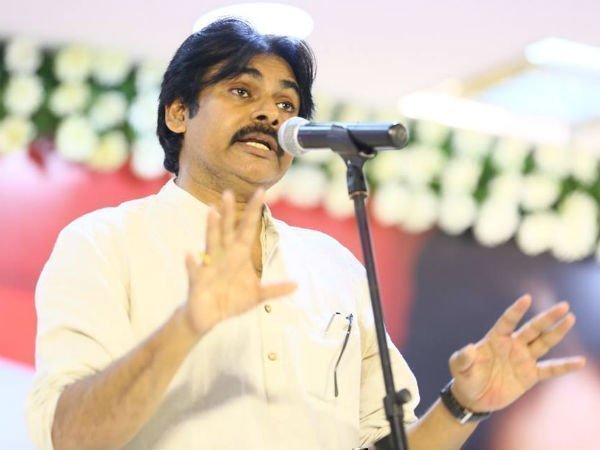 డీసీఐ ఉద్యోగులపై