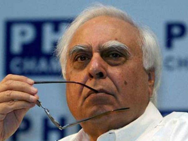 ప్రచారానికి దూరంగా ఉండాలని కపిల్ సిబల్ను కోరిన కాంగ్రెస్