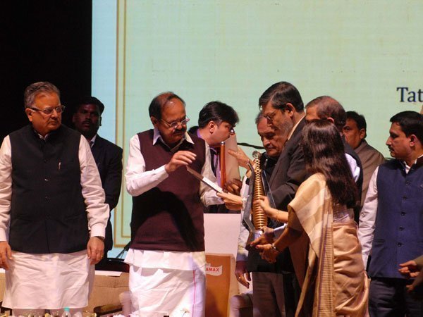 ఉక్కు కర్మాగారాలు రావాలి...