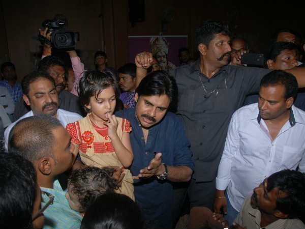పవన్కు ఇంకా ఆ లక్షణం అలవడలేదు
