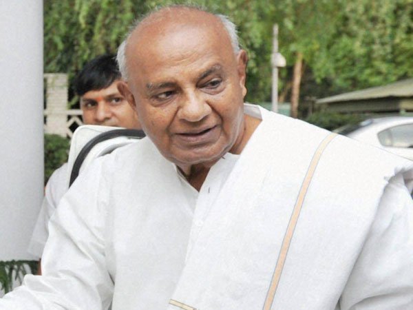 2004లో వైఎస్ అధికారంలోకి వచ్చాకే పోలవరం శంకుస్థాపన