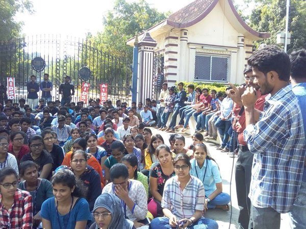 మూడేళ్లకు ఒకసారి మాత్రమే: