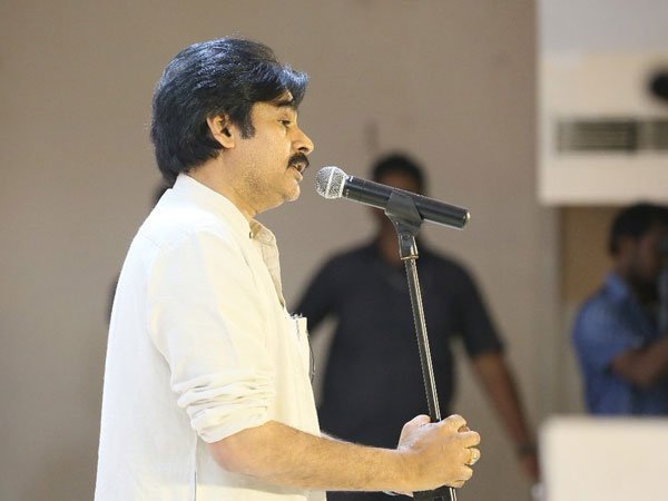 పవన్లో ఏదో చేయాలనే ఆవేశం..