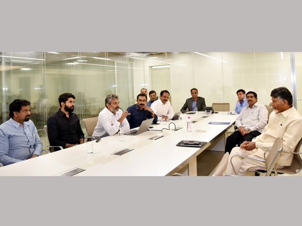 రామసేతువు నిర్మాణంలో ఉడత లాంటి పాత్రే