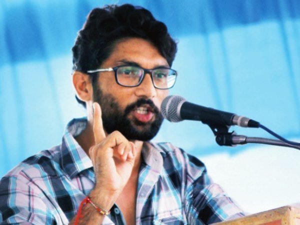 వడ్గామ్ నుంచి జిగ్నేష్ మేవానీ గెలుపు
