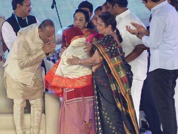 కేసీఆర్ అభిమానం అనిర్వచనీయం: నటి జమున