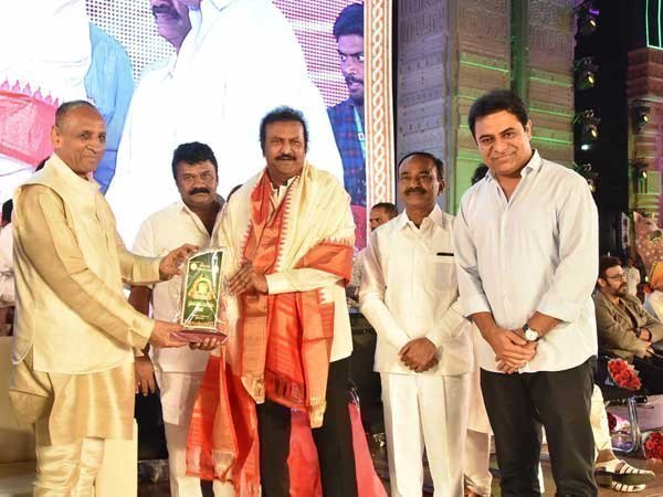పోరాటయోధుడు కేసీఆర్:మోహన్బాబు..