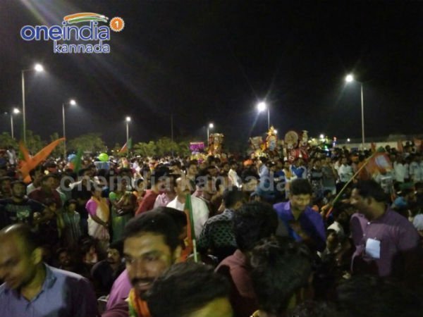 3 గంటకే నిద్రలేచిన మోడీ