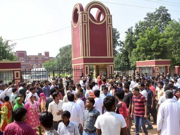 పరీక్ష వాయిదాకు హత్య