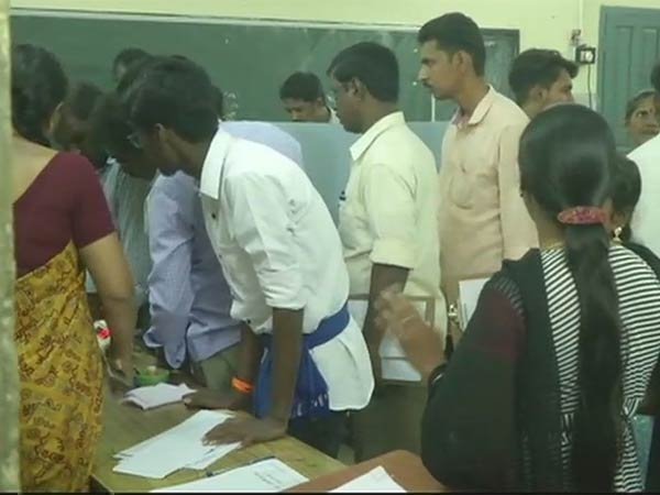 మీడియా vsపోలీసు