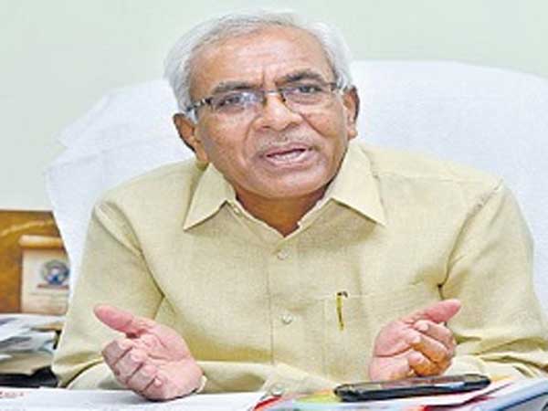 ఒల్లెడ పట్టుకుని ఇలా...