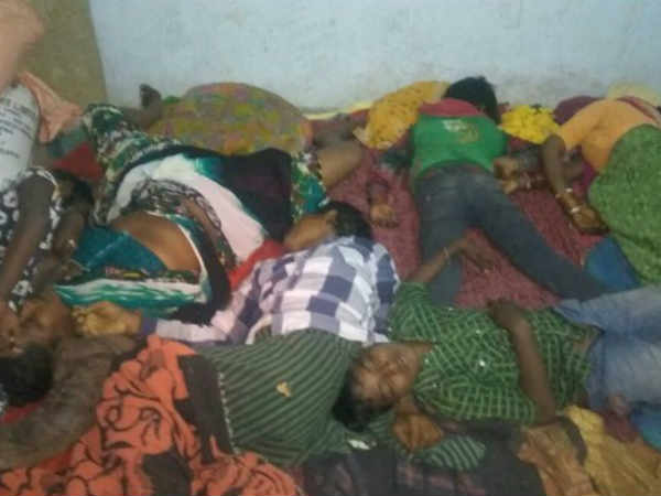 కోళ్లఫారం వద్ద నివాసంలో ఇలా..