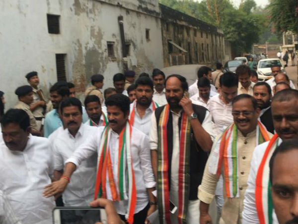 పీసీసీ కార్యవర్గంలో మార్పులు
