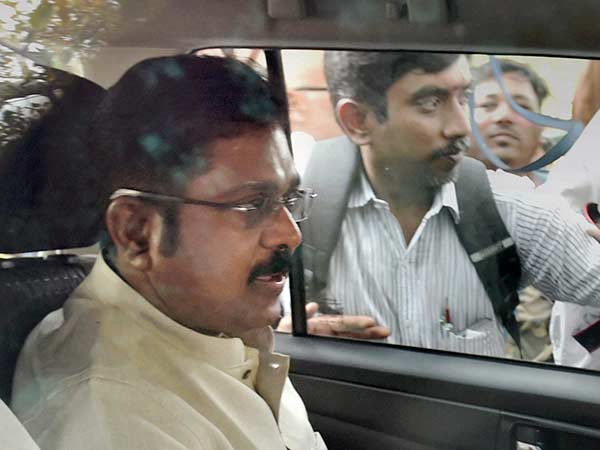 మరో మూడు నెలల్లో పడిపోతుంది..