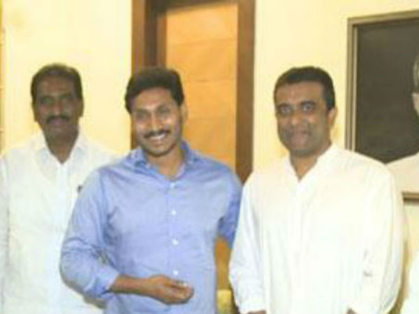 వైసిపిలో...ఒకే ఒక్కడు...