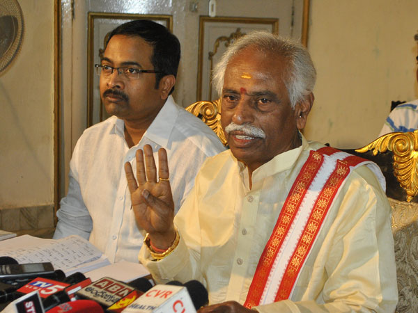నేతల మధ్య సమన్వయం లేదు