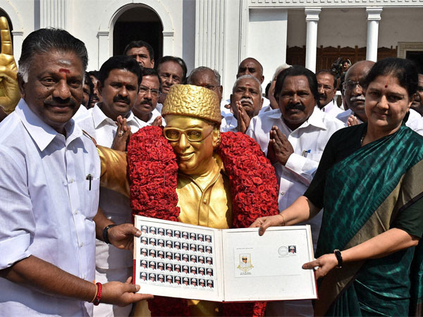 శశికళ ఆనందం