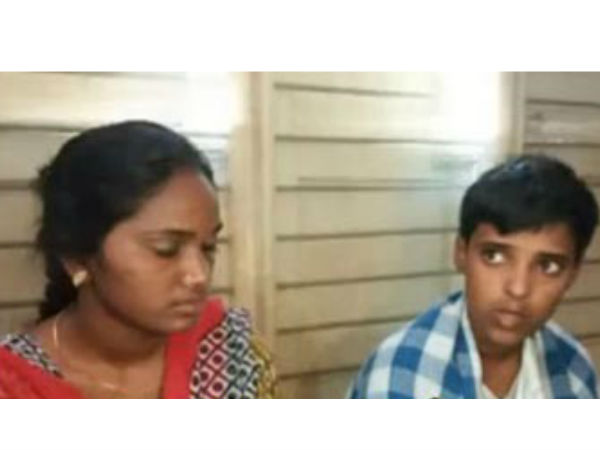 పోలీసులకు ఫిర్యాదు చేశారు.