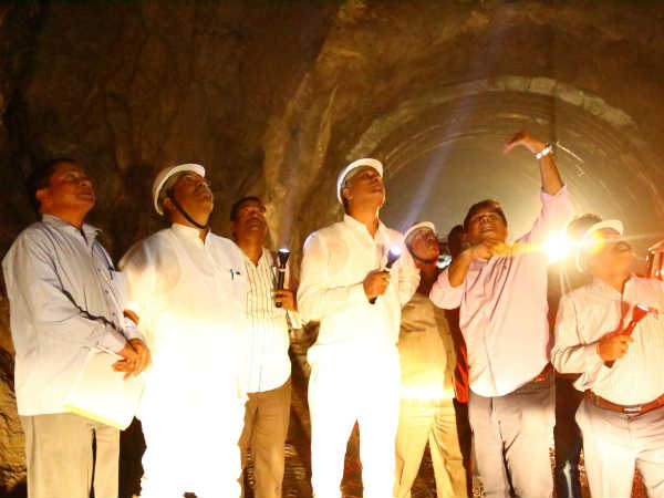 హరీష్ రావు సుడిగాలి పర్యటన