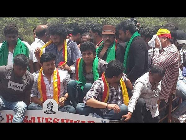 బీజేపీ, కాంగ్రెస్ ద్రోహం !