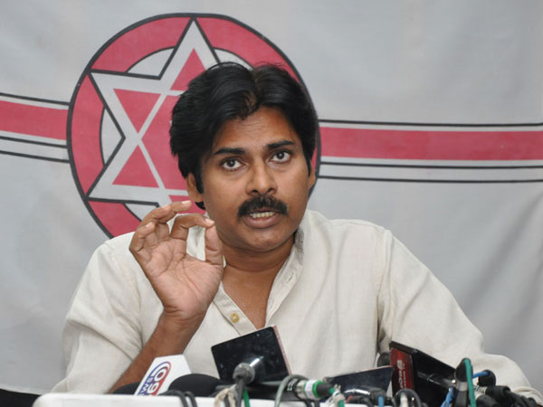 పవన్ వద్ద డబ్బులున్నట్లా, లేనట్లా, సినిమాకు ఎంత