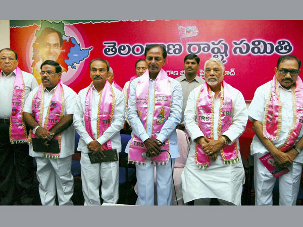 టిఆర్ఎస్కు కలిసొచ్చిన 2017