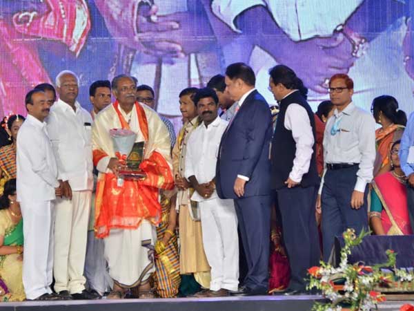 ఇంటర్ వరకు తెలుగు తప్పనిసరి చేసిన సీఎం కేసీఆర్