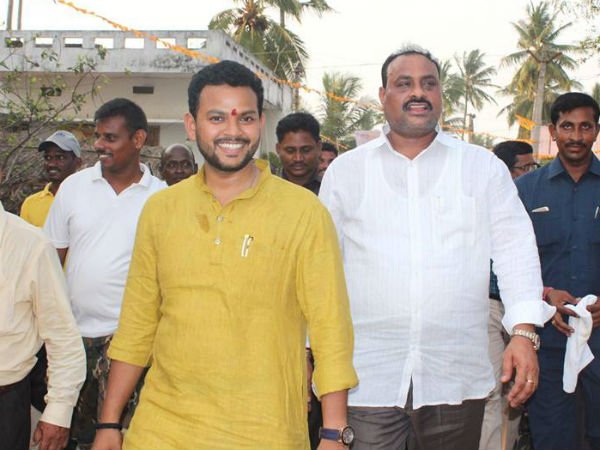 కేంద్రంపై ఒత్తిడి