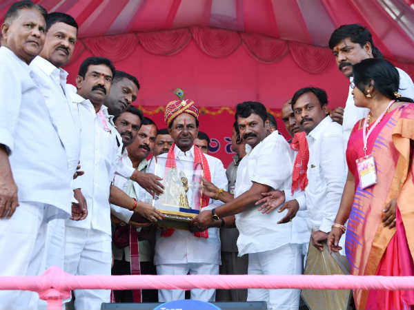 రాజ్నాథ్ ఆశ్చర్యపోయారు...